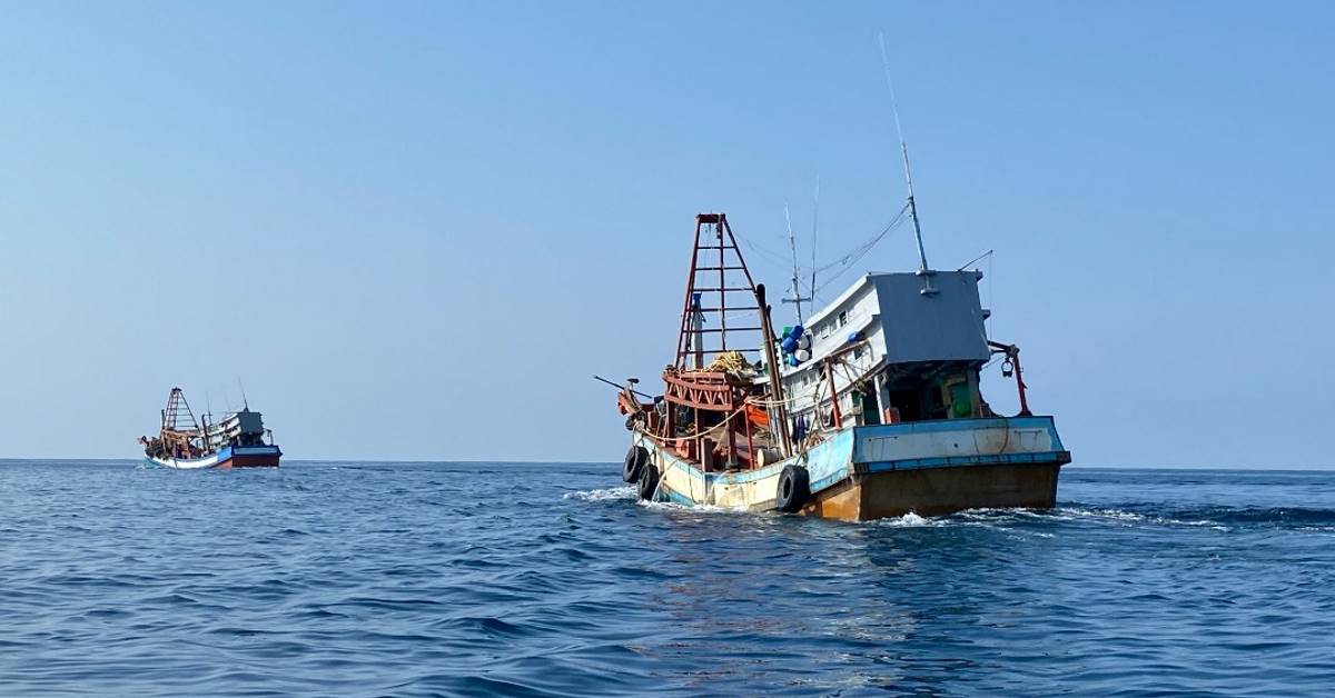 kapal-dilaut-1200628